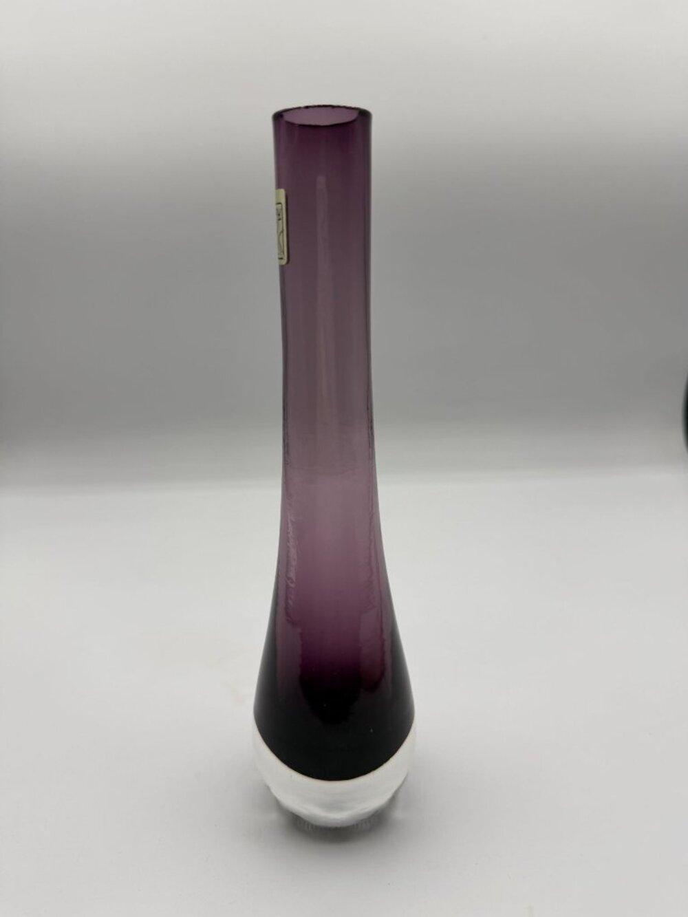 Vintage Rossini Hand-Blown Purple Amethyst Gradient Glass Vase MCM 8.25 inches - Picture 5 of 6